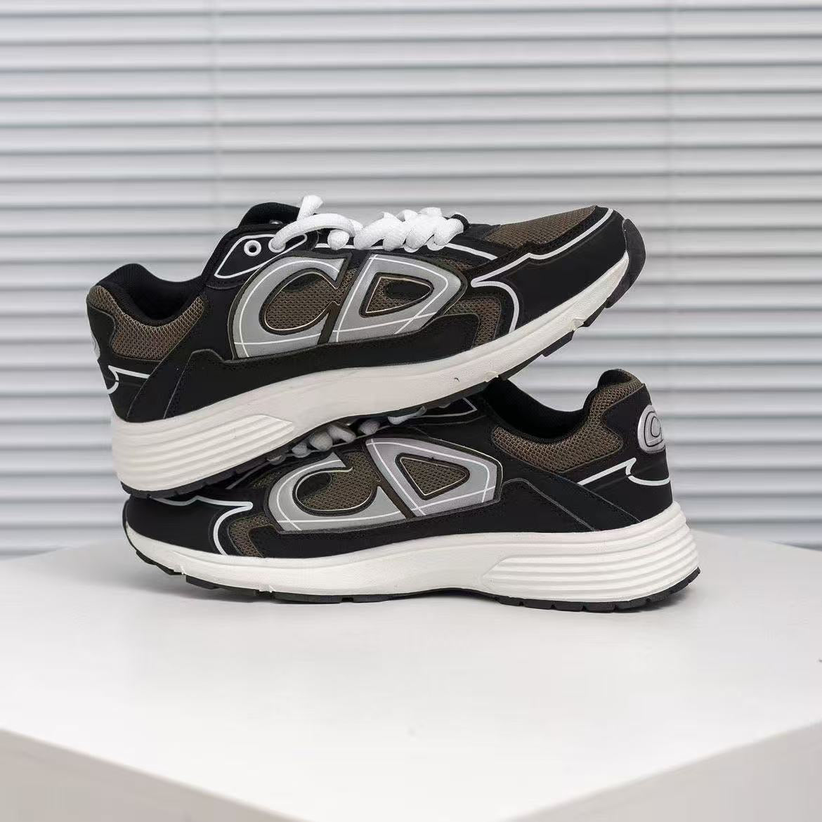 Dior B30