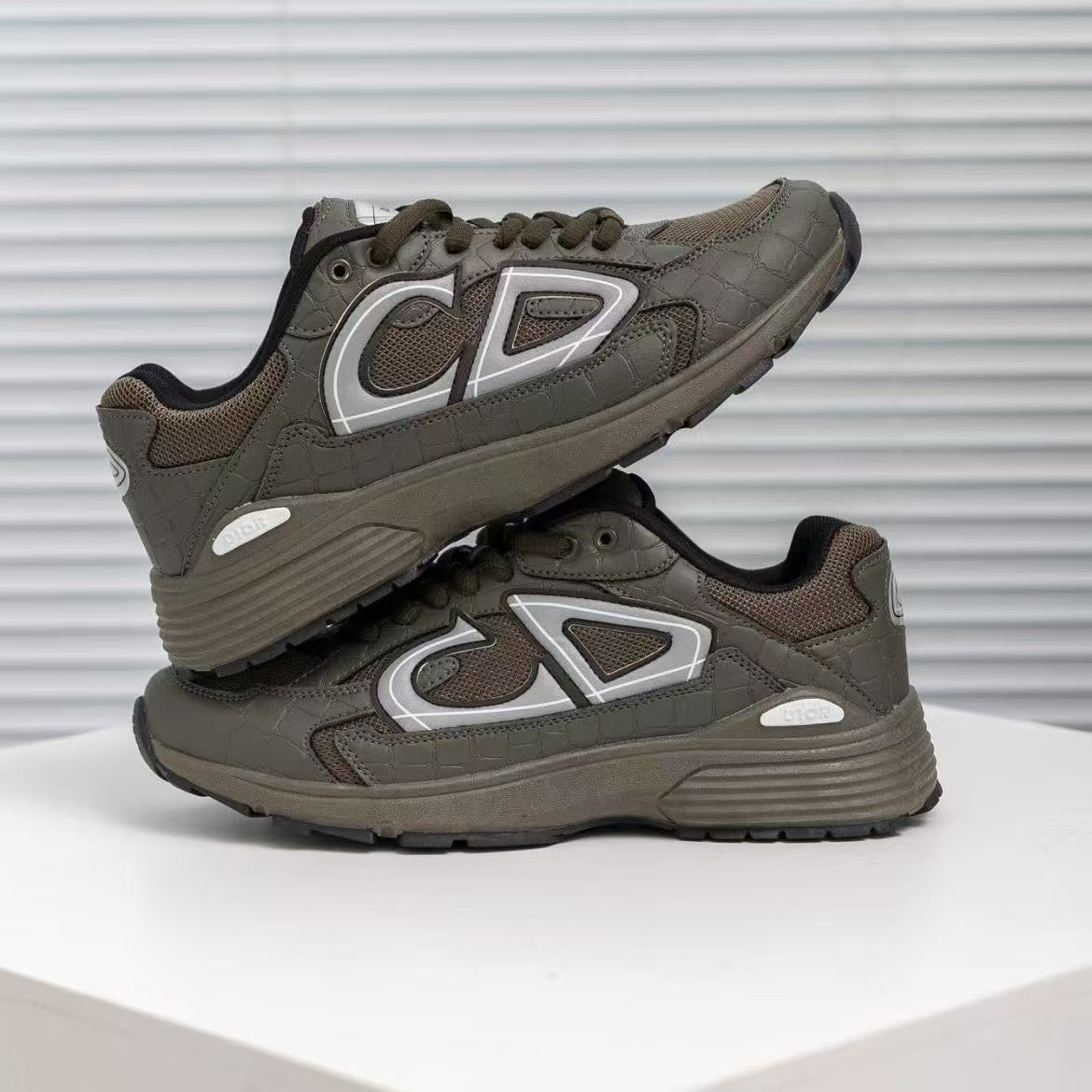 Dior B30