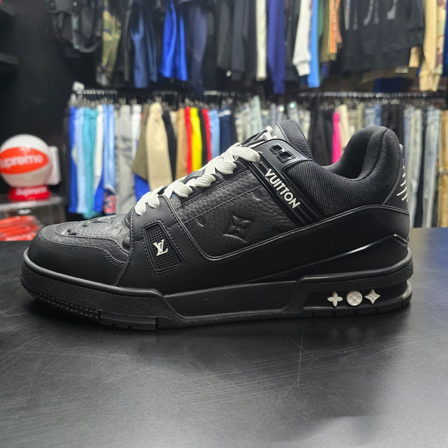 Louis Vuitton Arch All Black Sneaker qckPR