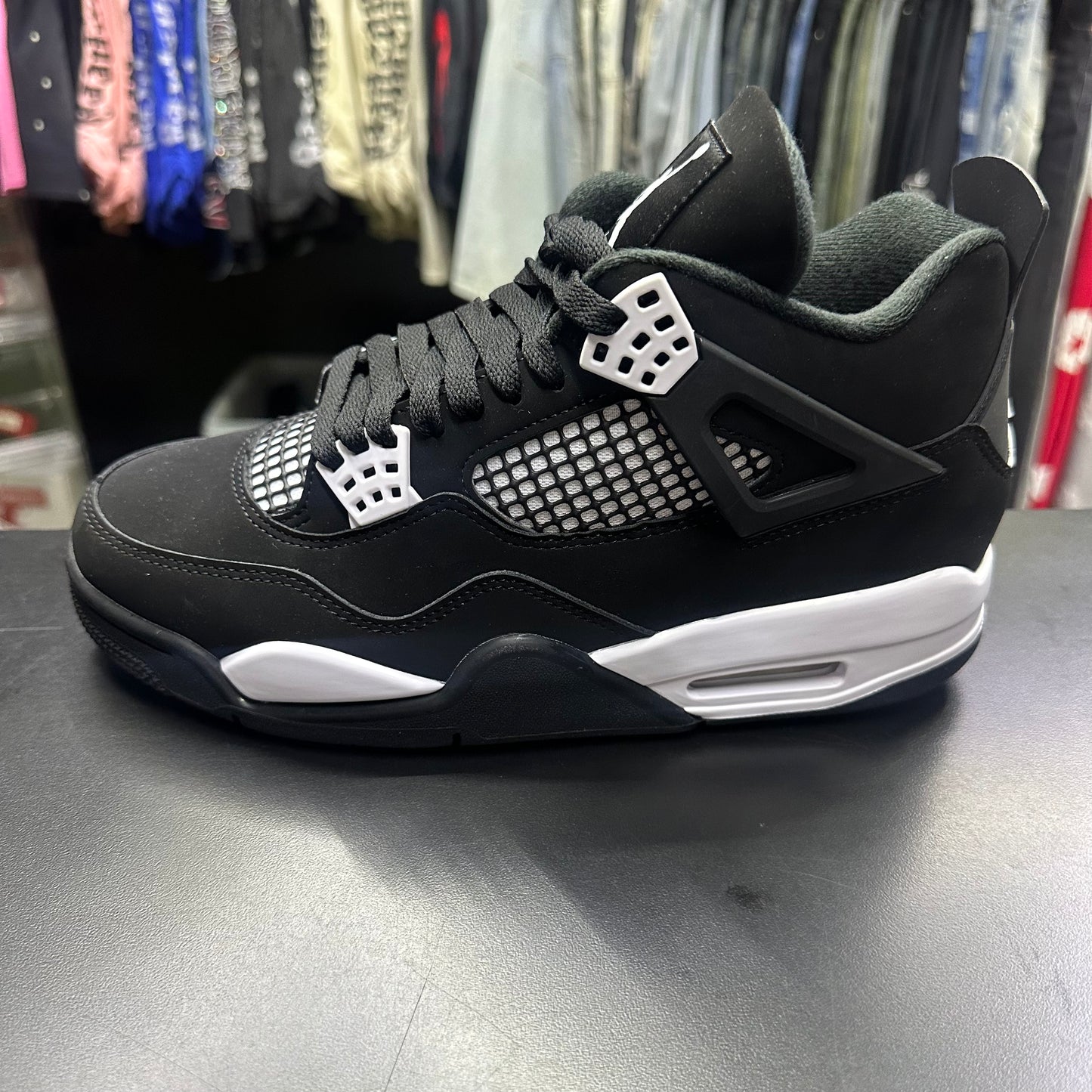 Retro 4 White Thunder