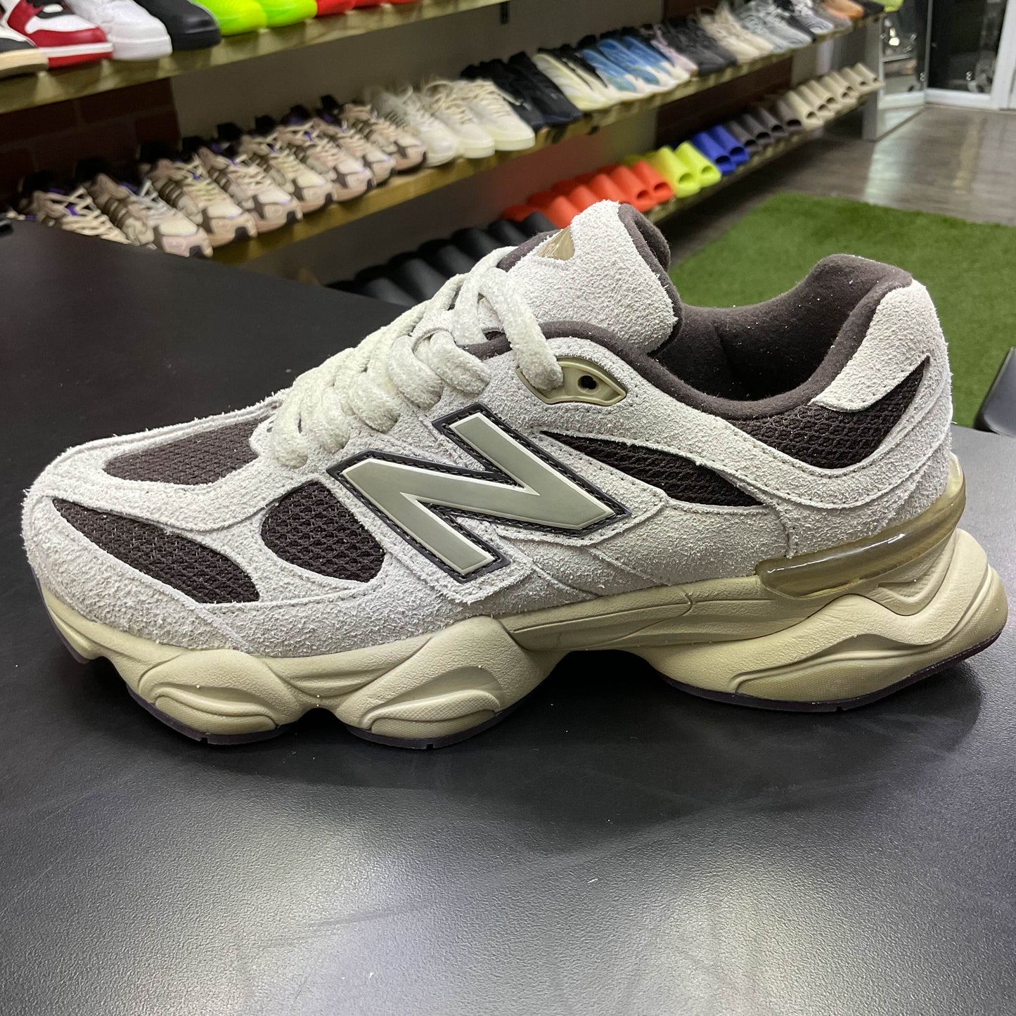 NewBalance 9060 Cream/Brown