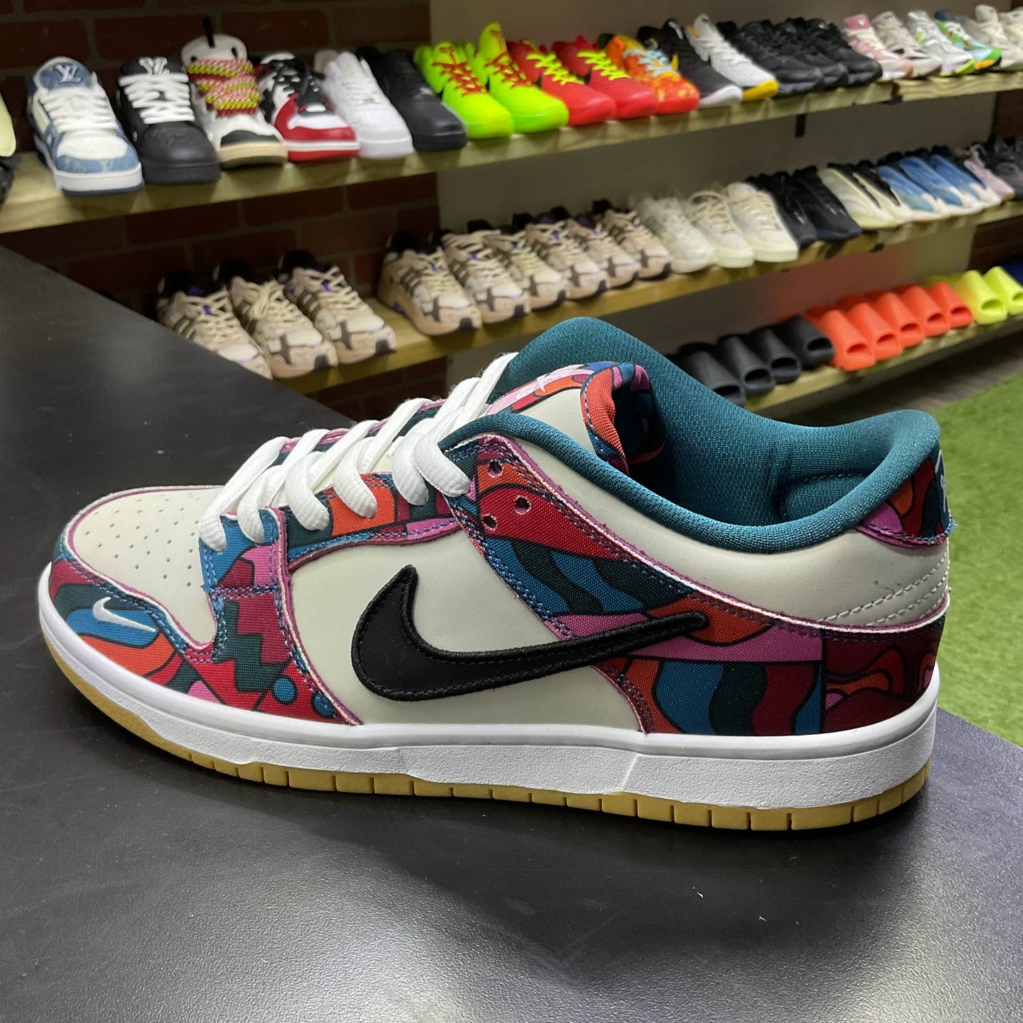 Nike Low Abstract