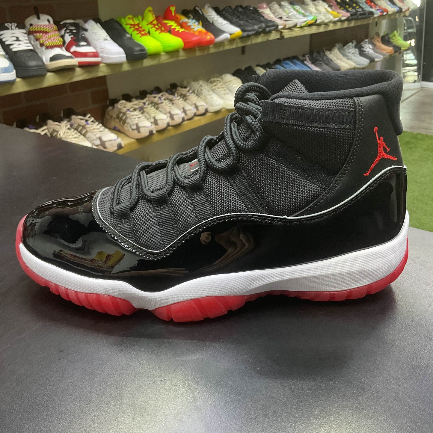 AirJordan 11 Bred